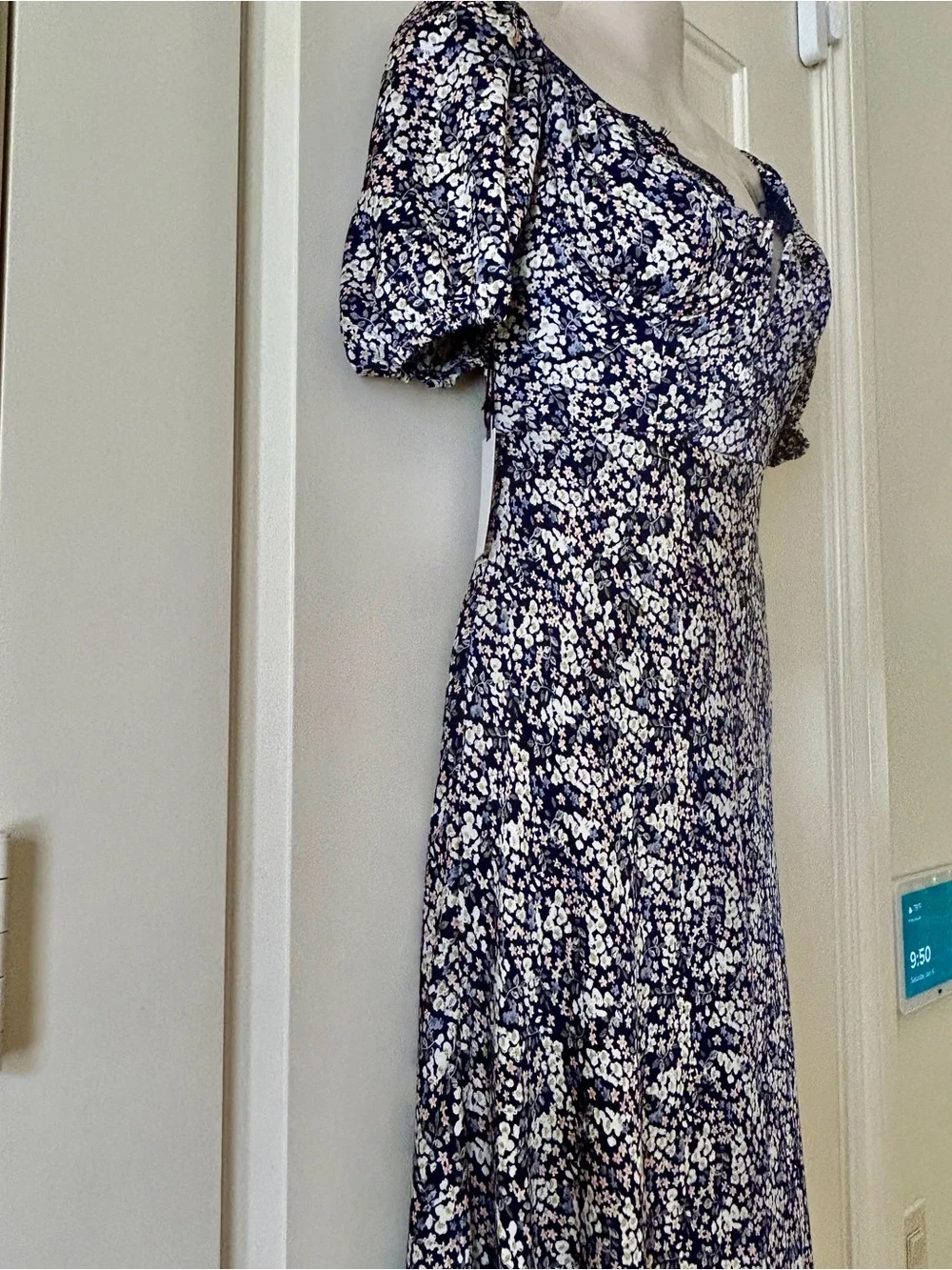 ASTR The Label Floral Puff-Sleeve Maxi Dress, Navy Ditsy Floral, Size M, NWT - Picture 5 of 10